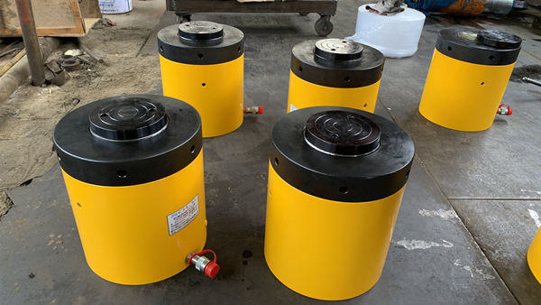 千斤頂?shù)氖褂脡勖菐啄?？索力機(jī)械告訴您